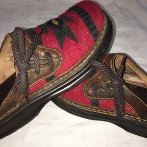 BORN Tizoc Mules Red Wool Fabric Aztec Print 7